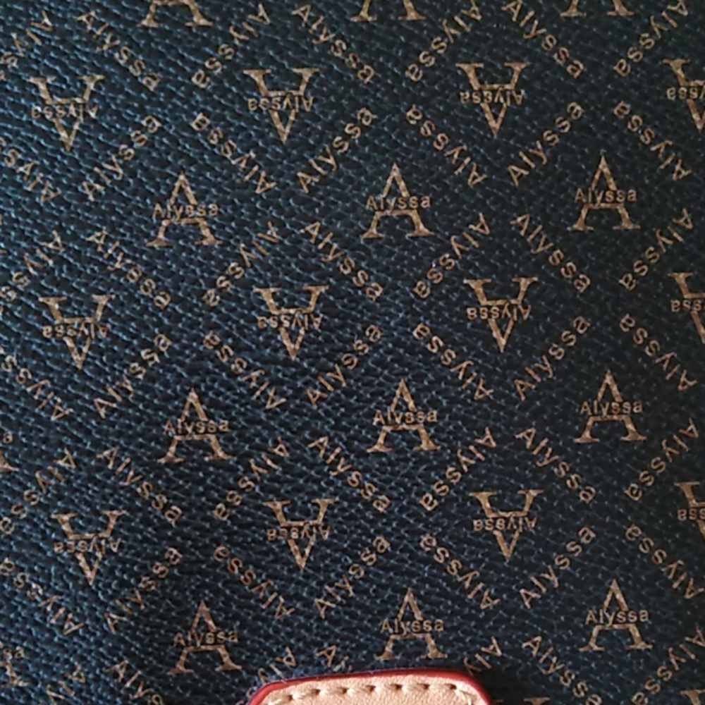 ALYSSA PURSE - Picture 4 of 8